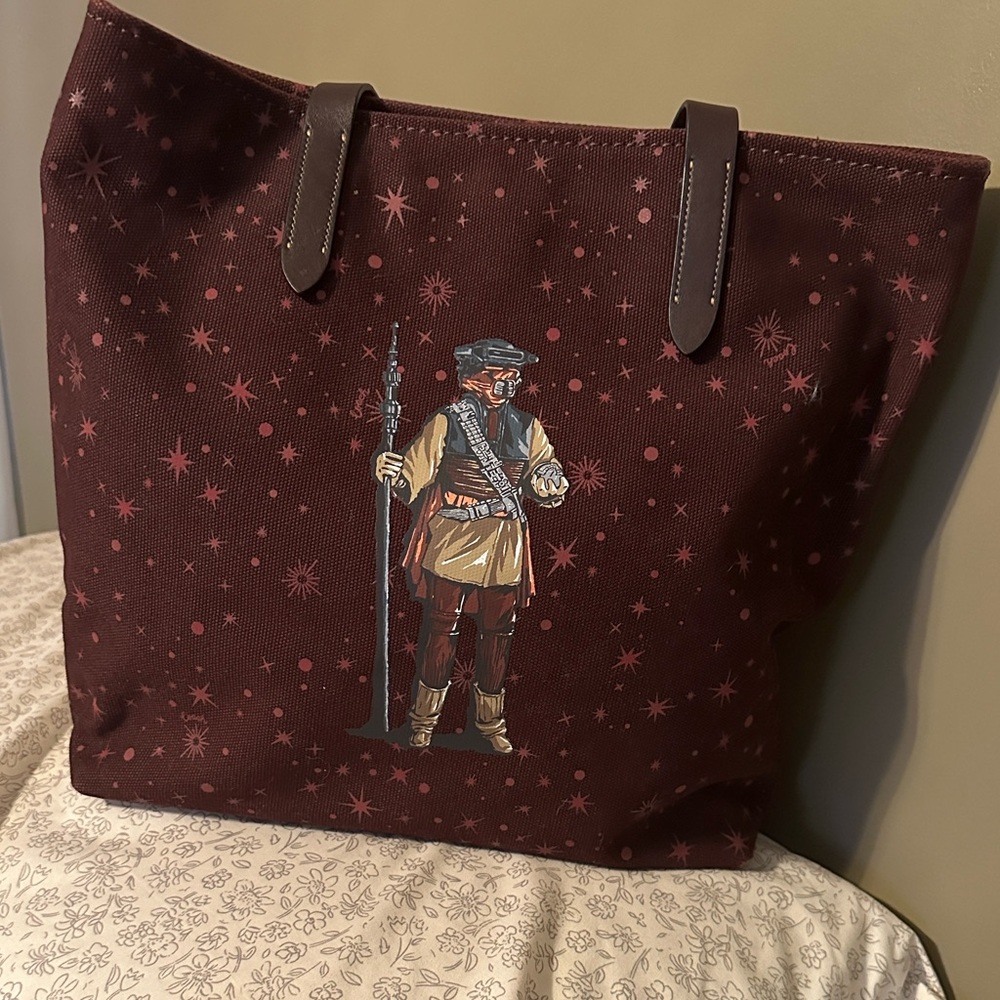 Coach X Star Wars Tote With Starry Print and Princess Leia as Boushh - Picture 6 of 9
